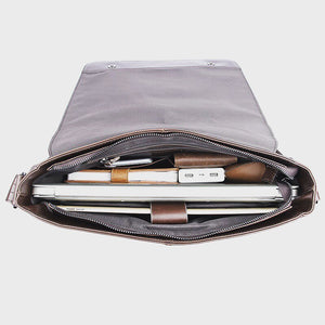 Leather men's messenger bag